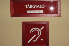 hivatal_akadalymentesitese142